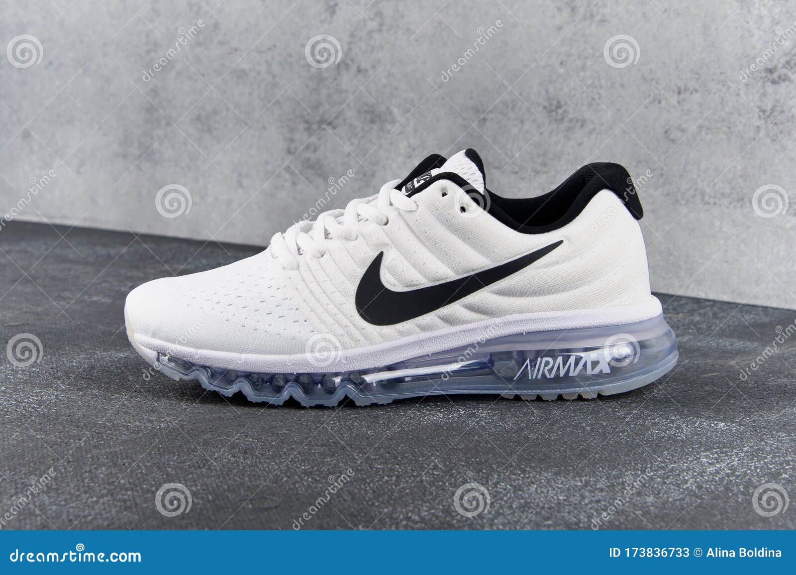 air max 2017 running shoe