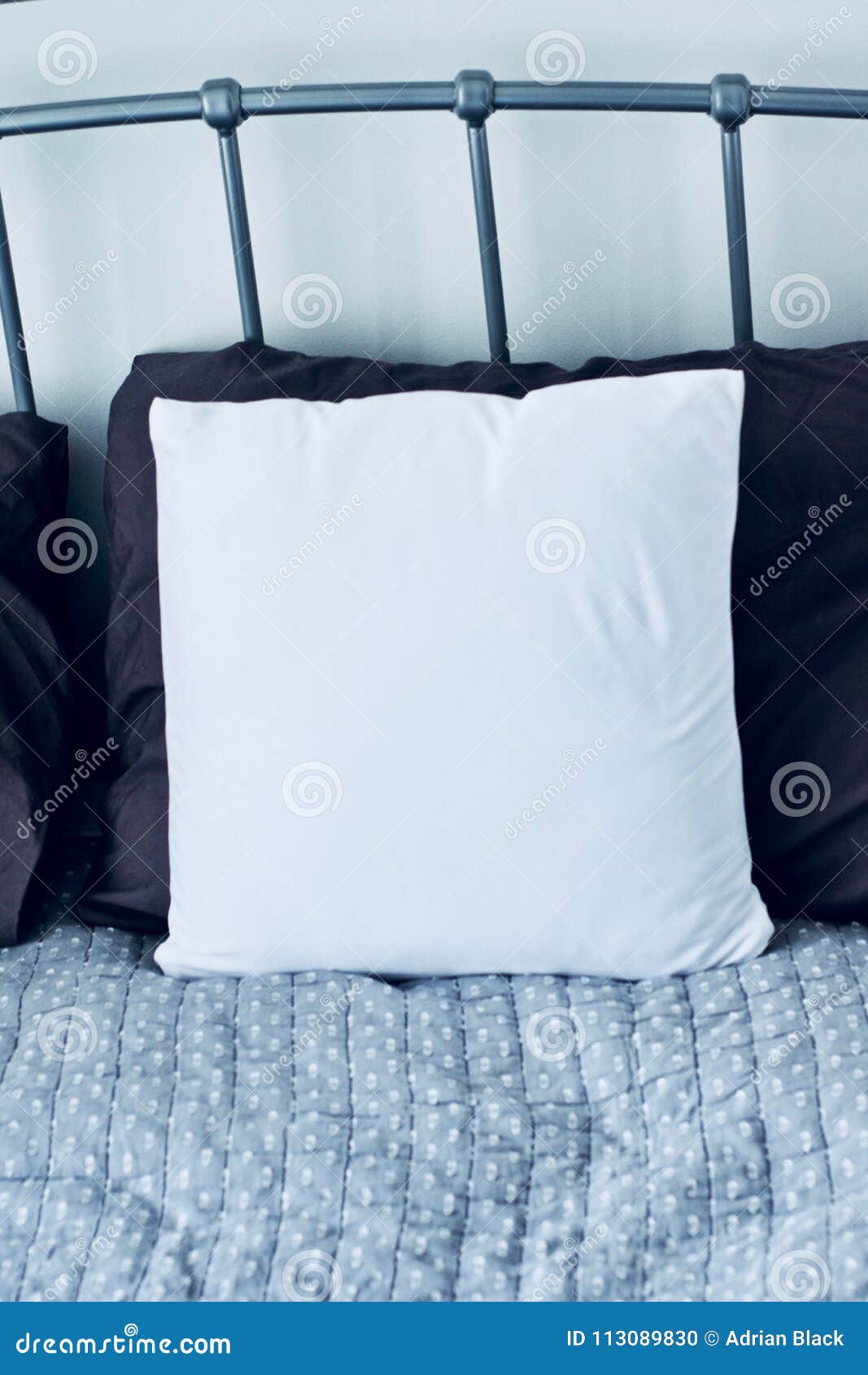 small square cushion size