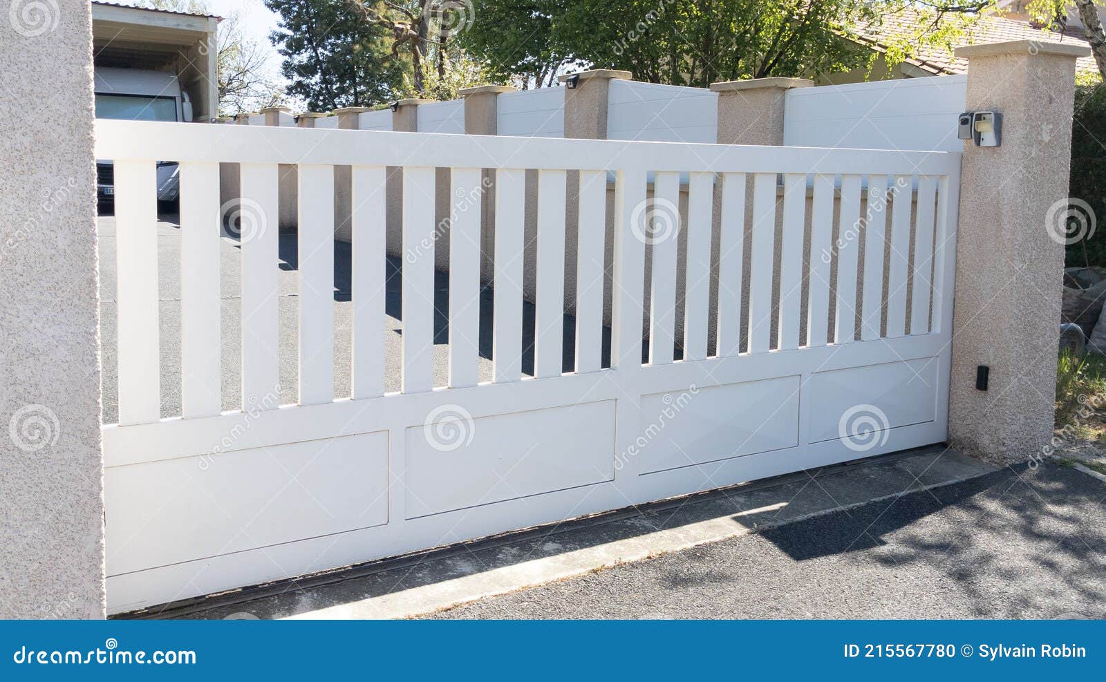 White Private Home Door Design Aluminium Gate Slats Portal of ...