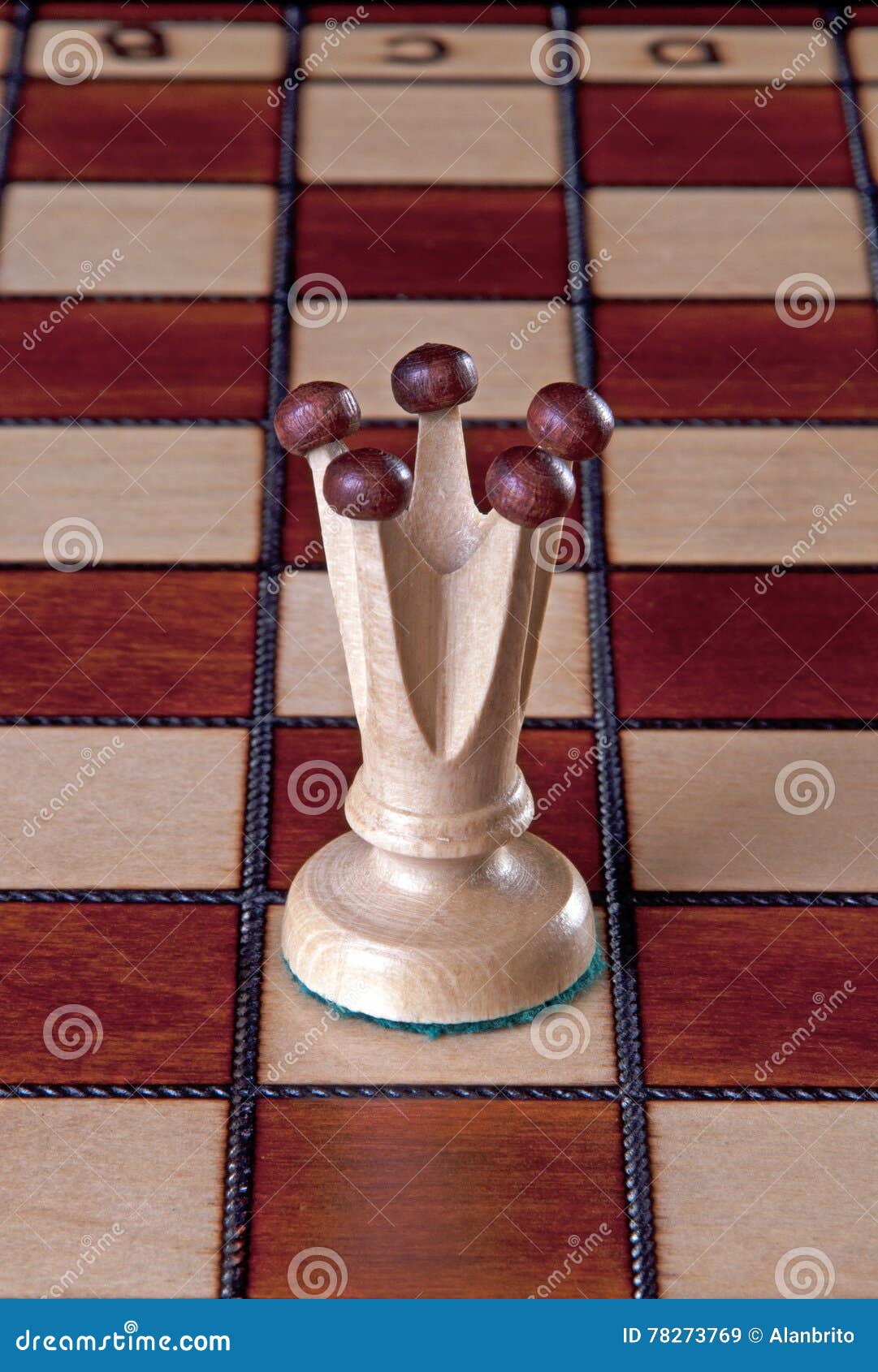 37,500+ Queen Chess Piece Stock Photos, Pictures & Royalty-Free Images -  iStock  Queen chess piece vector, Queen chess piece isolated, King and  queen chess piece