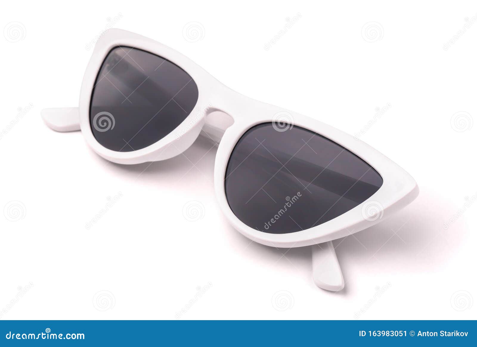 White Retro Cat Eye Sunglasses Stock Image Image Of Glamour Fashion