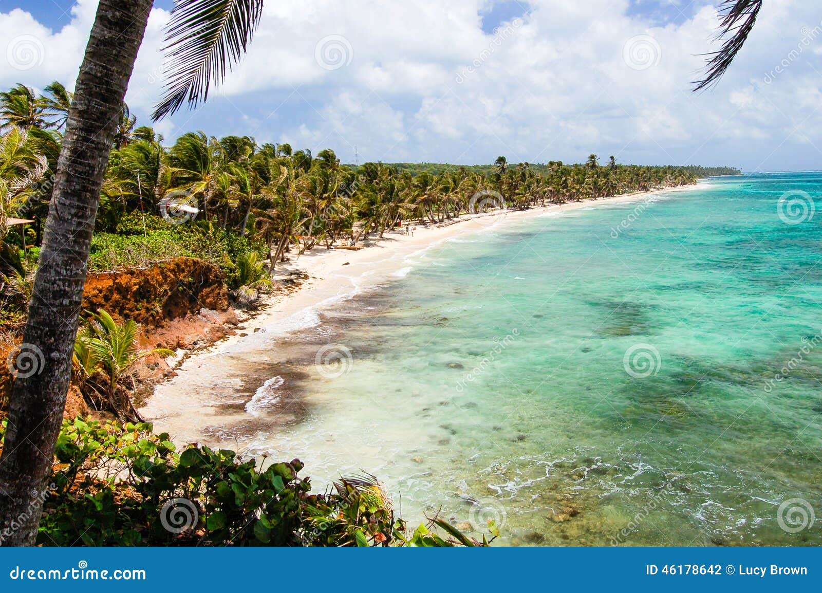 white sand & turquoise waters in nicaragua