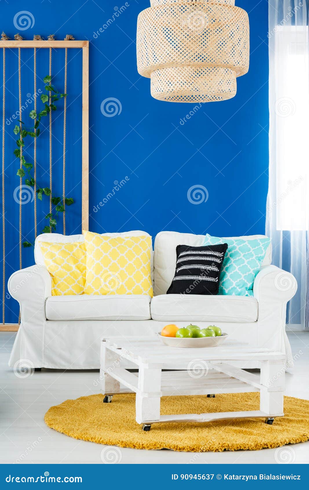 White Sofa and Coffee Table Stock Image Image of decor, coffee 90945637