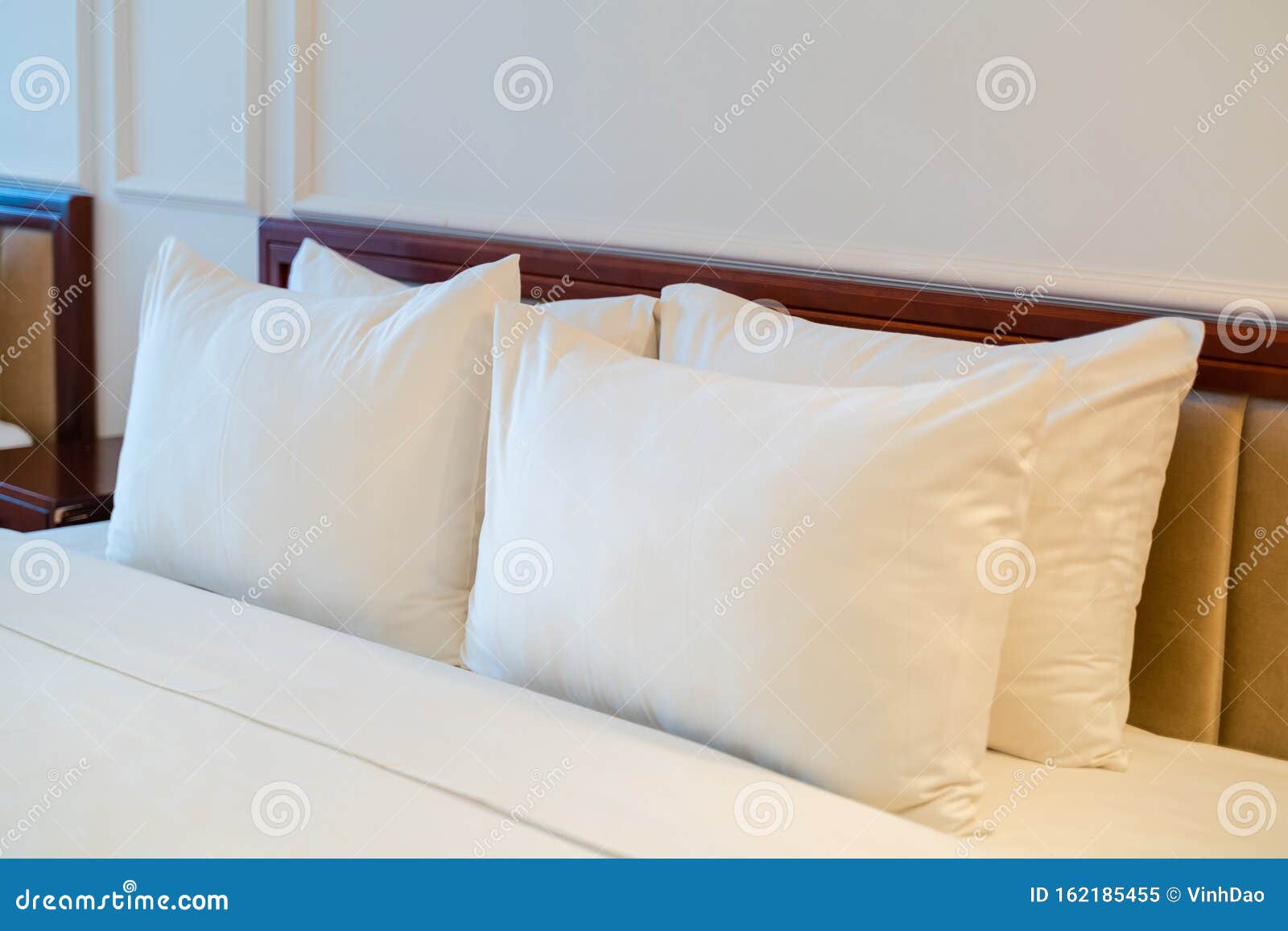 hotel fluffy pillows