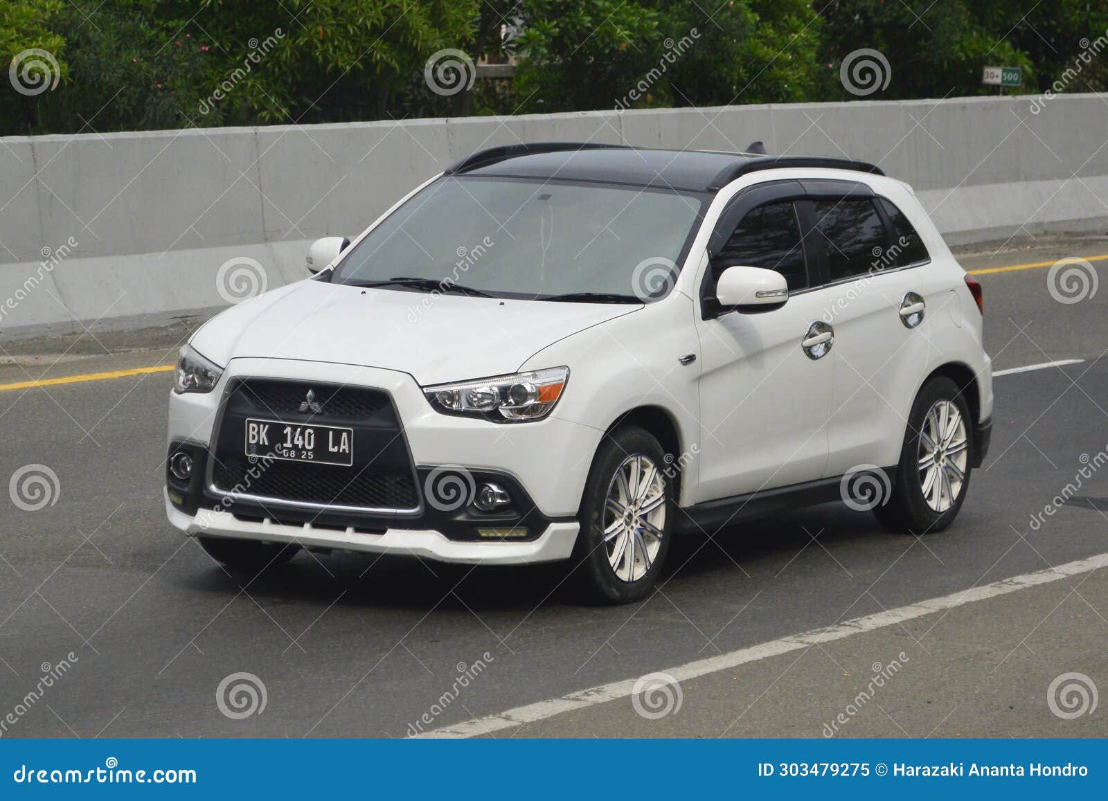 Mitsubishi Outlander Phev At Philippine Electric Vehicle Summit In Mitsubishi Outlander Phev At Philippine Electric Vehicle Summit In
