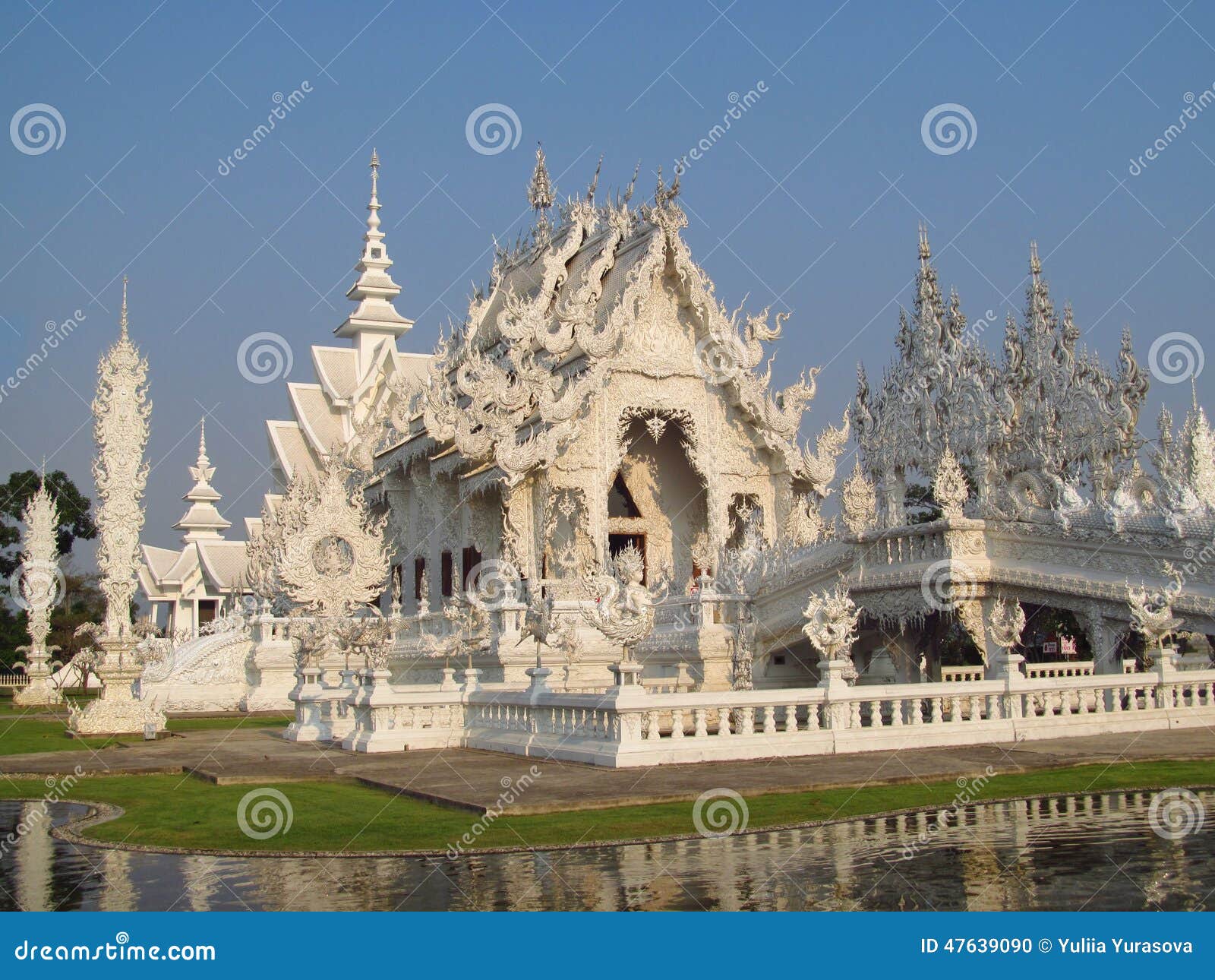 white temple wat rong khun inÃÂ chiang rai