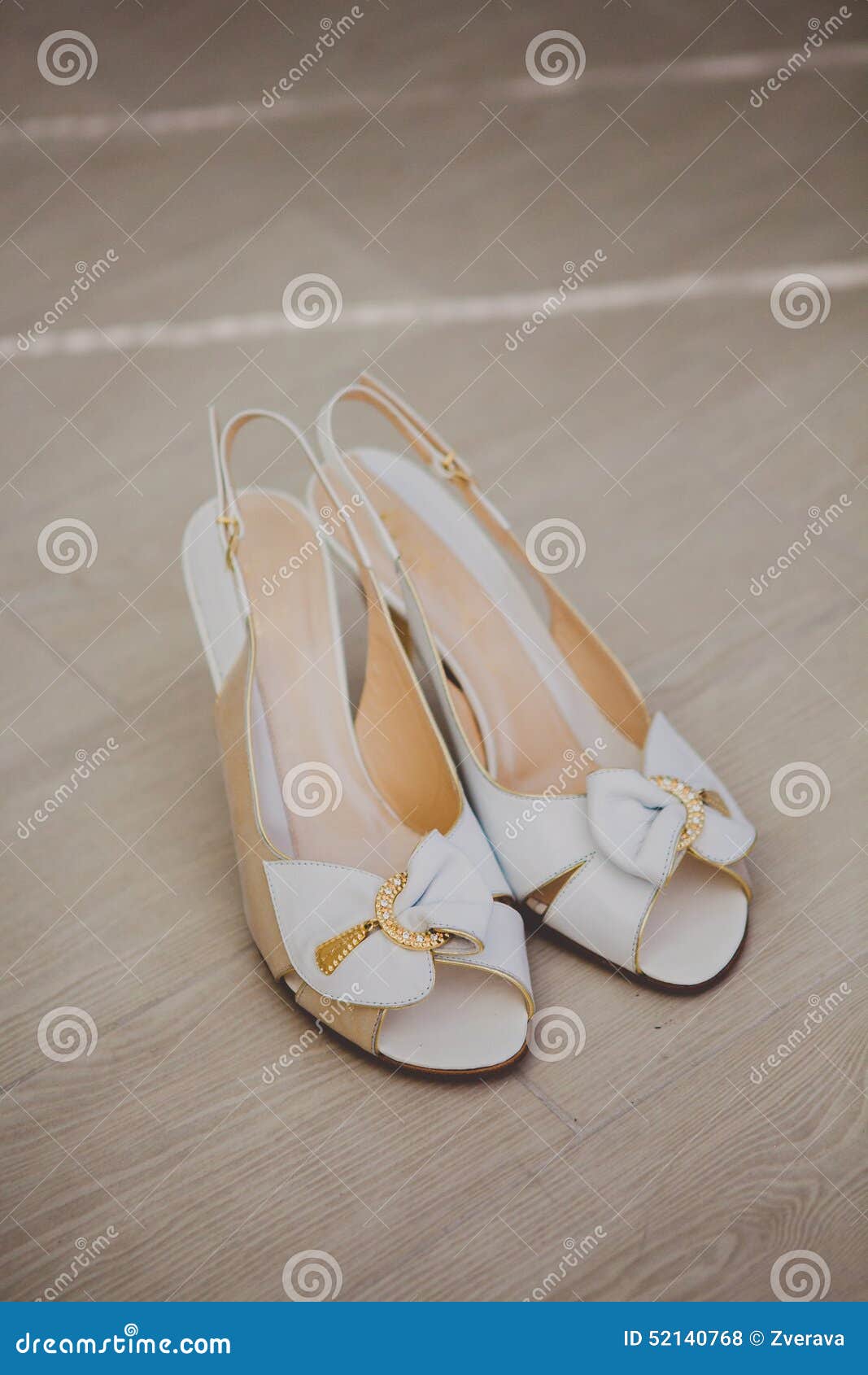 white bow wedding shoes