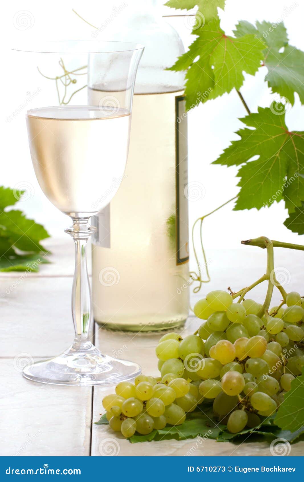 White wine and grapes stock image. Image of drink, simplicity 6710273