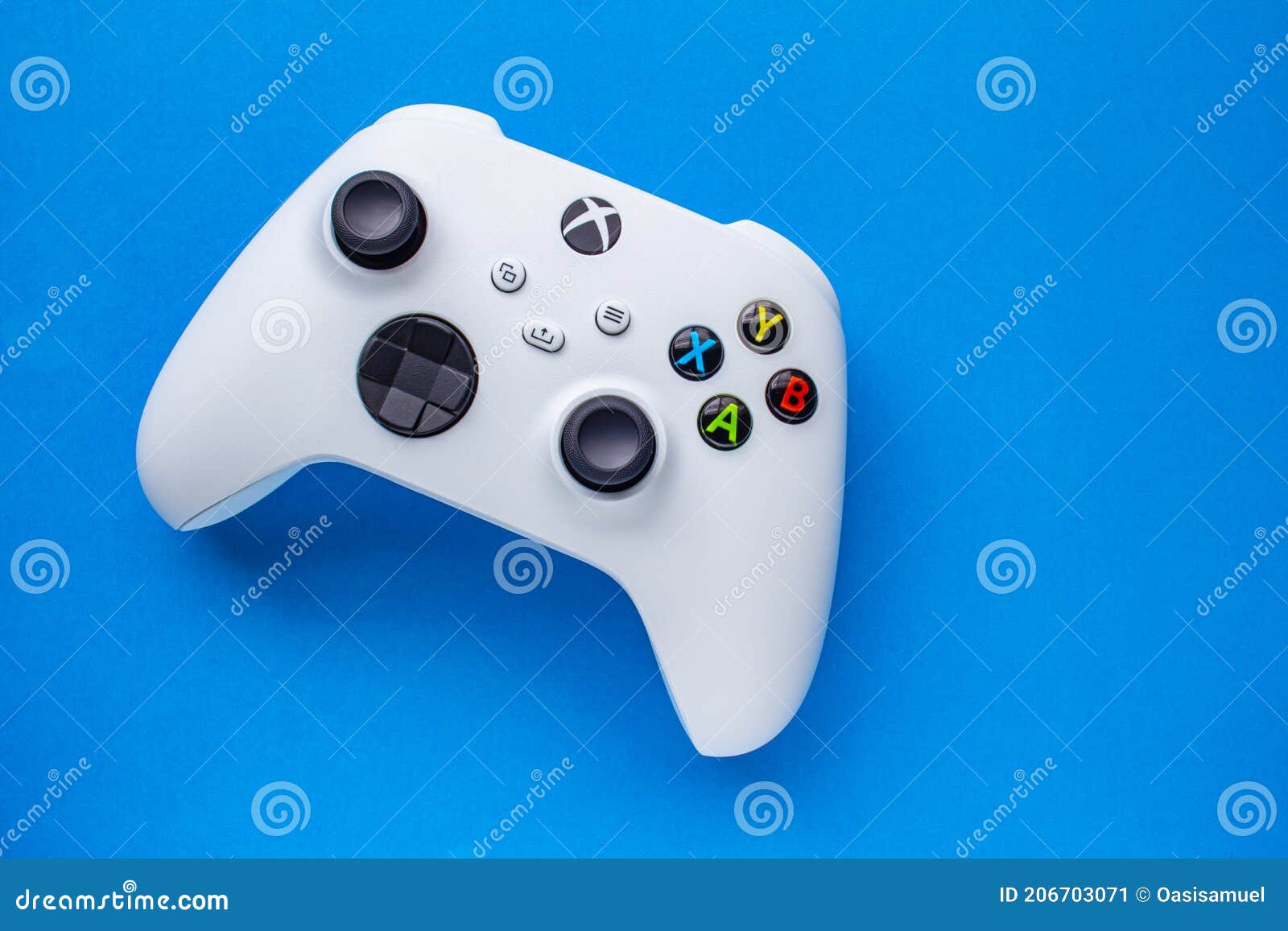 Tay cầm Xbox Wireless Controller được thiết kế độc đáo với nhiều tính năng tiên tiến để mang đến trải nghiệm chơi game tuyệt vời. Hãy cùng chiêm ngưỡng hình ảnh tay cầm này để đắm chìm trong thế giới game đầy mê hoặc.
