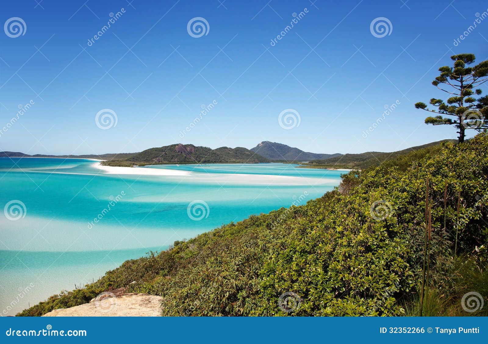 whitehaven beach hill inlet lookout