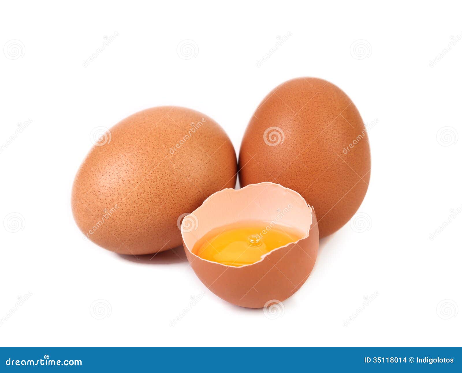 Whole eggs and broken egg. stock photo. Image of eggshell 35118014