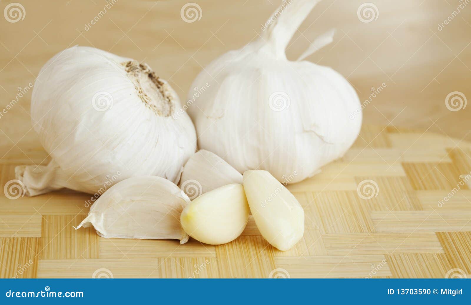 Whole Garlic, Pods Peeled and Unpeeled Stock Photo Image of texture