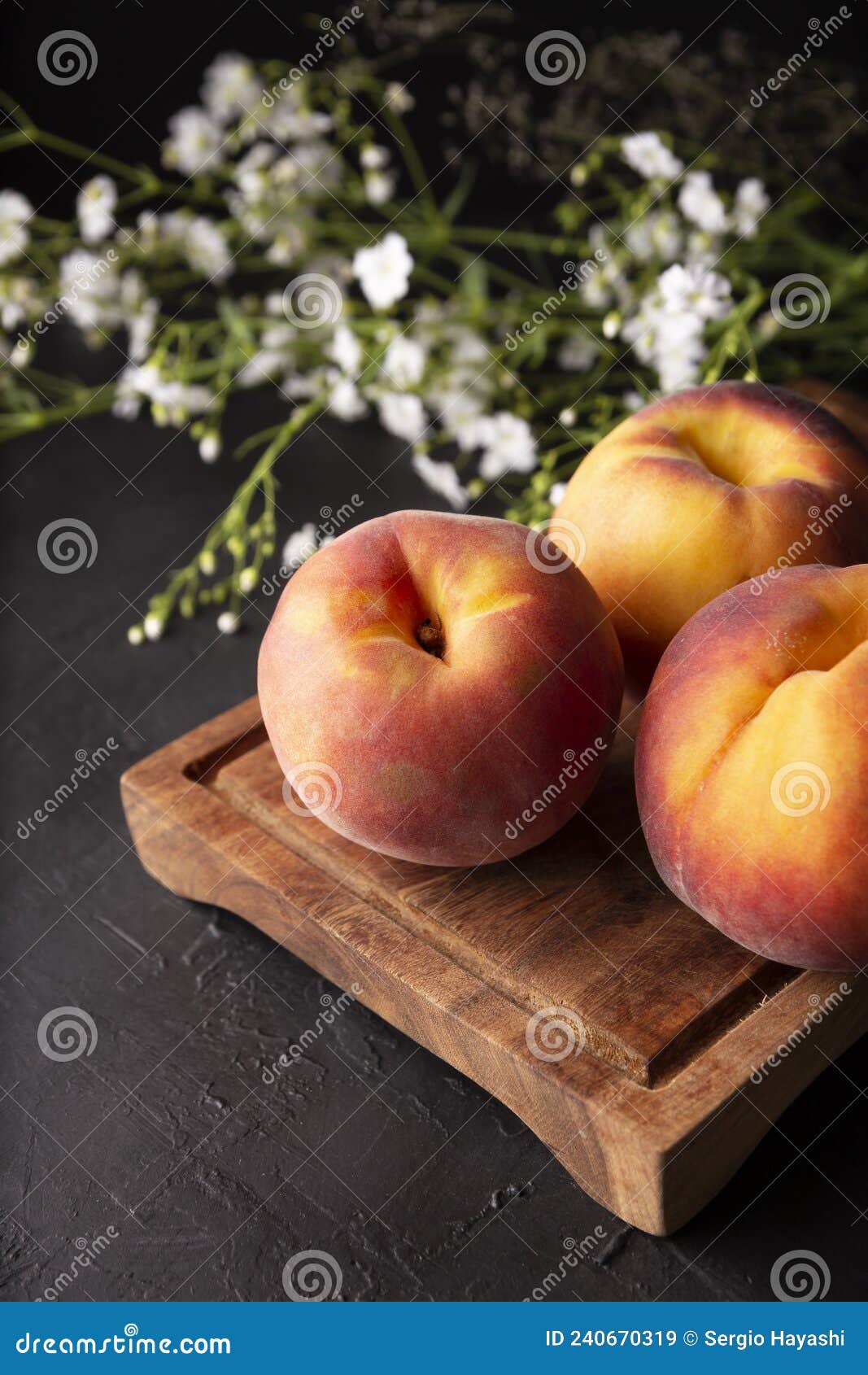 ripe peaches