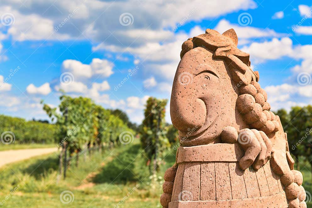 Wiesloch Germany Komische Skulptur Des Weingottes Speedy Bacchus Mit