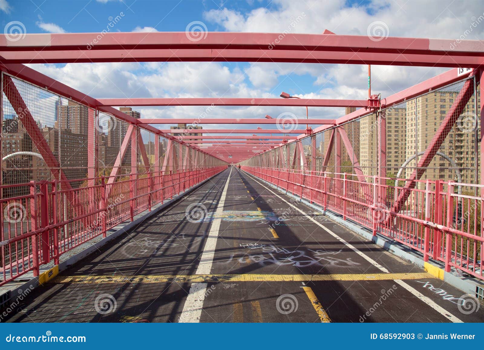 Williamsburg mosta przejście. Na przejściu Williamsburg most w Nowy Jork, NY, usa