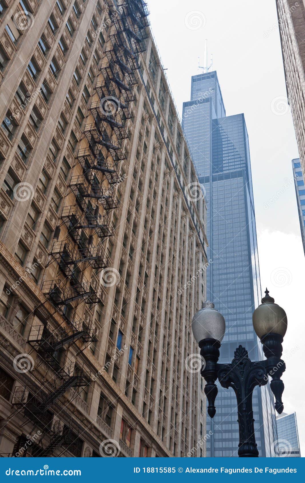 Willis Tower Chicago editorial image. Image of skyscraper 18815585