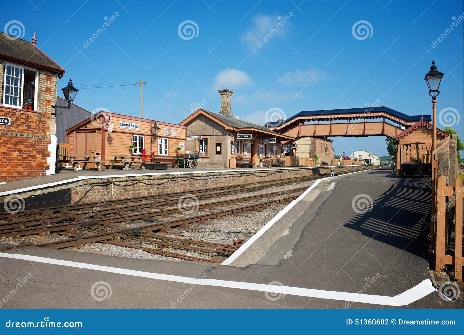 Williton驻地北德文区英国 图库摄影片. 图片 包括有 岗位, 贿赂, 线路, 人行桥, 跟踪, 铁路运输 51360602