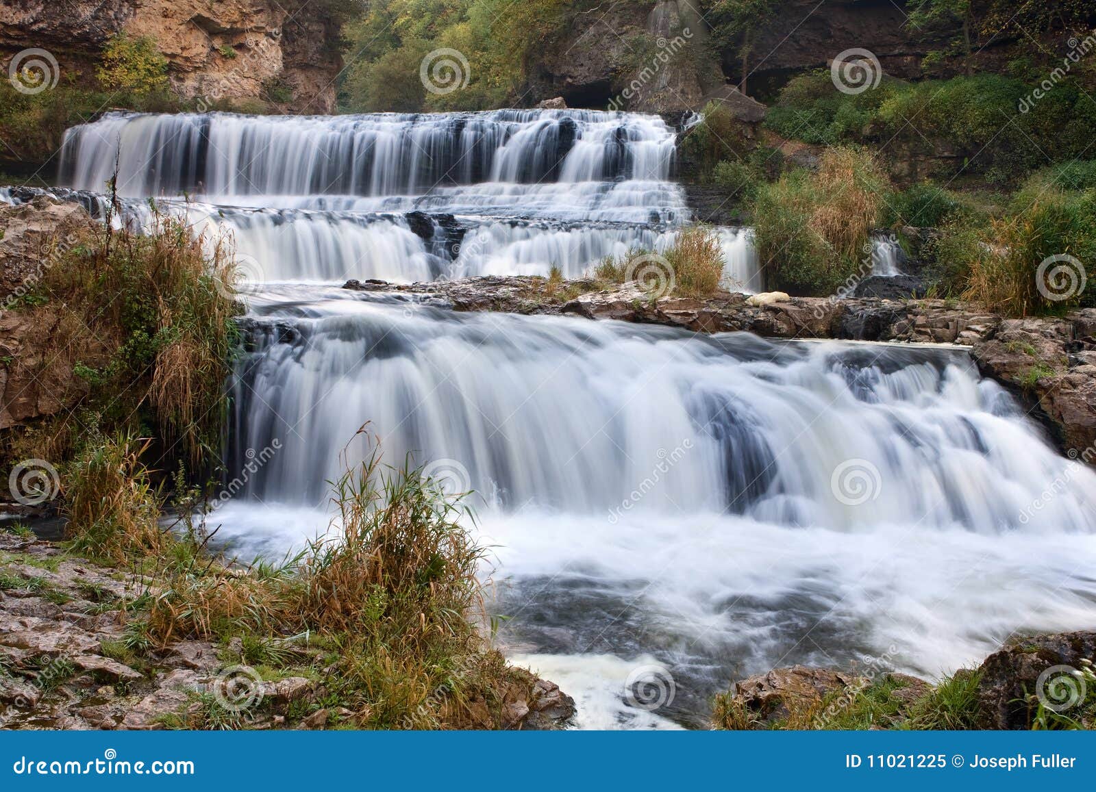 Willow River State Park Waterfall Stock Image Image Of Tourism Grass