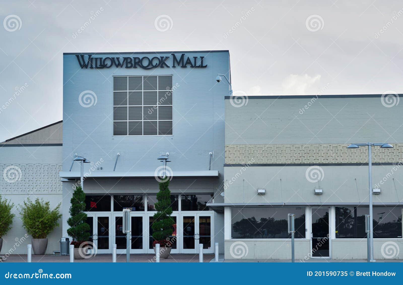 Willowbrook Mall Main Entrance in Houston, TX. Editorial Image - Image of  editorial, modern: 201590735