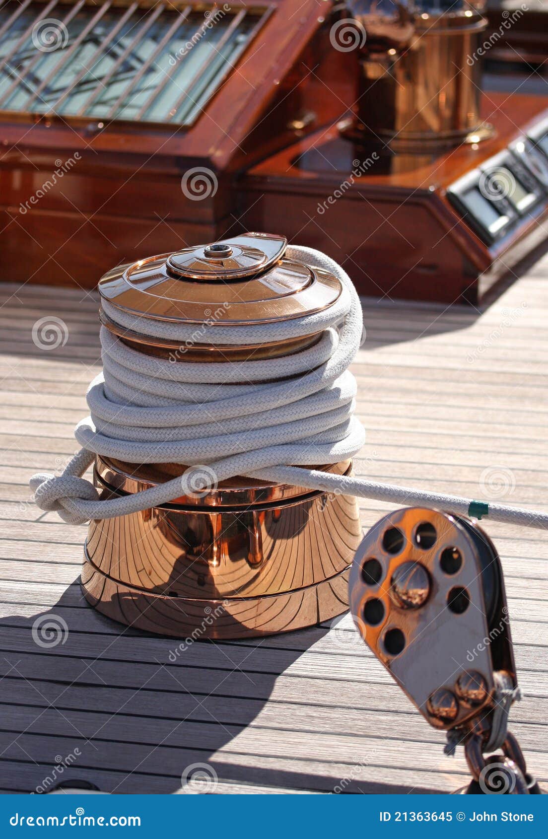 Winch on sailing yacht stock image. Image of deck, rope 21363645