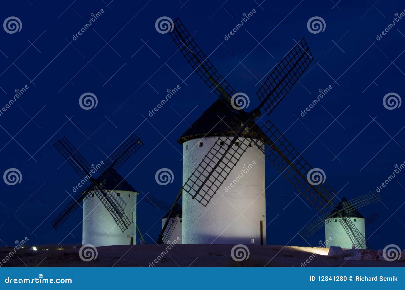 windmills in campo de criptana