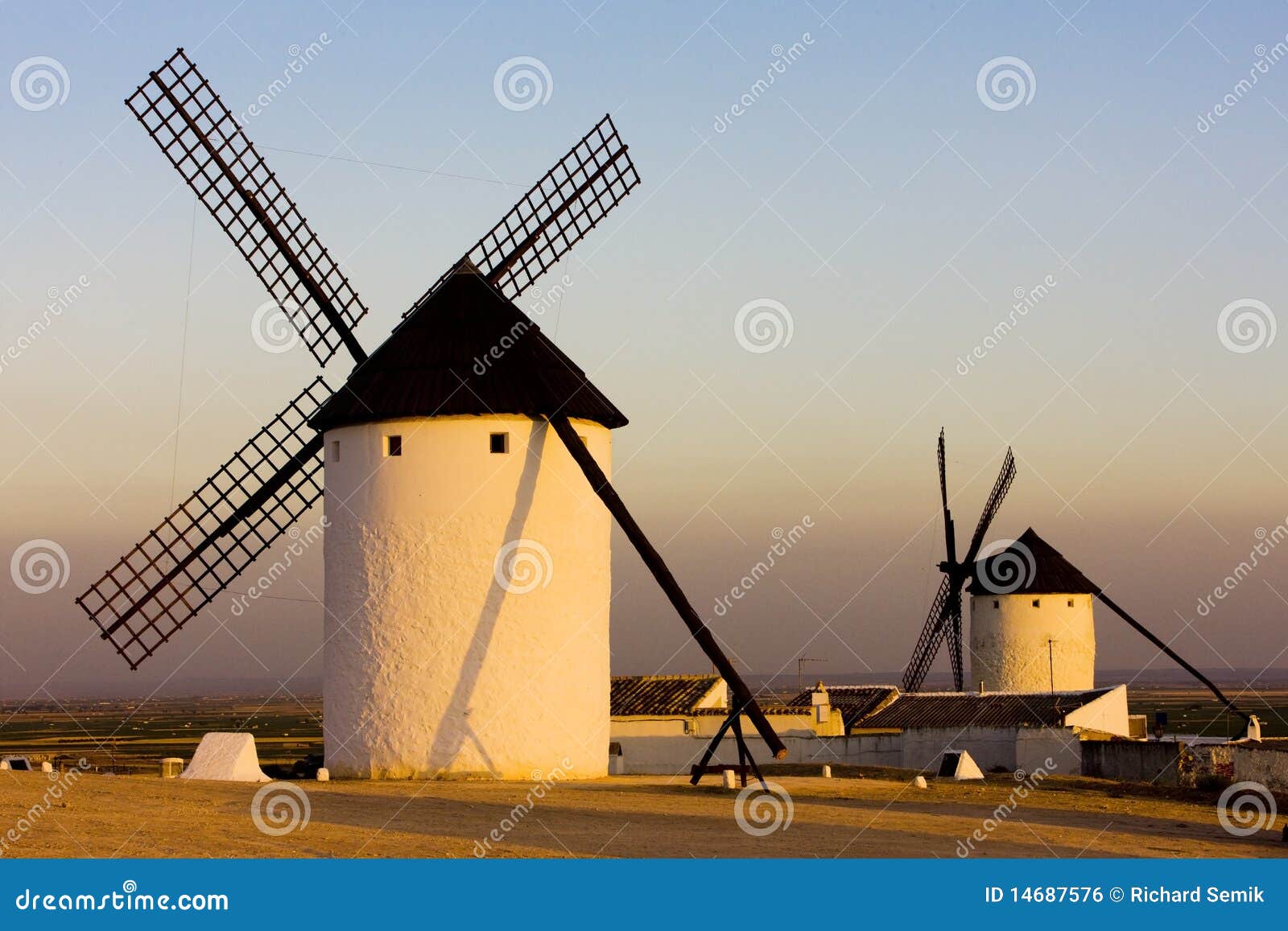 windmills in campo de criptana
