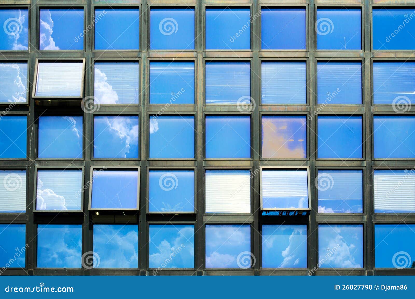 Windows背景库存照片 图片包括有表单 抽象 办公室 长方形 城市 Cloudscape