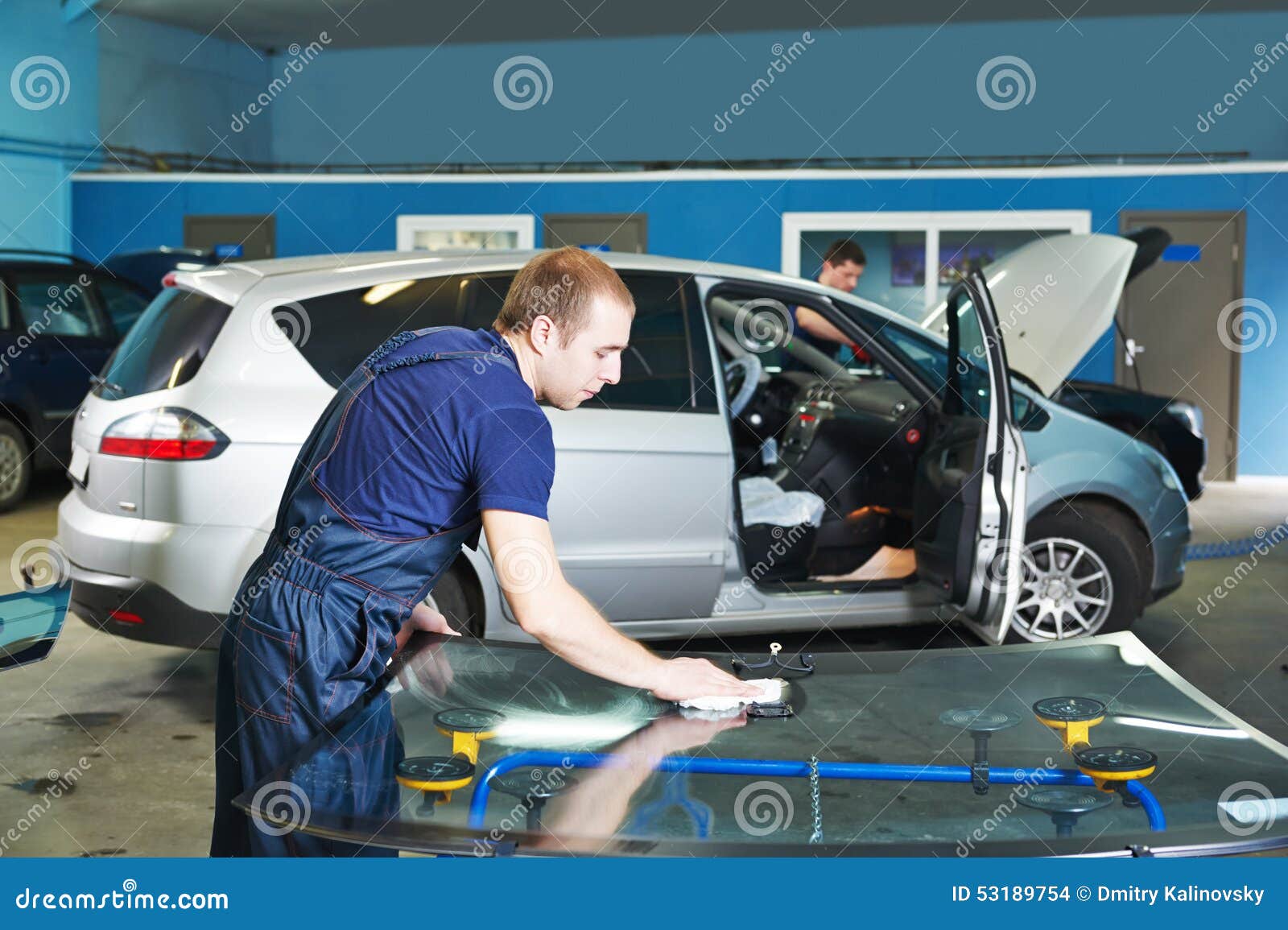 windshield windscreen replacement