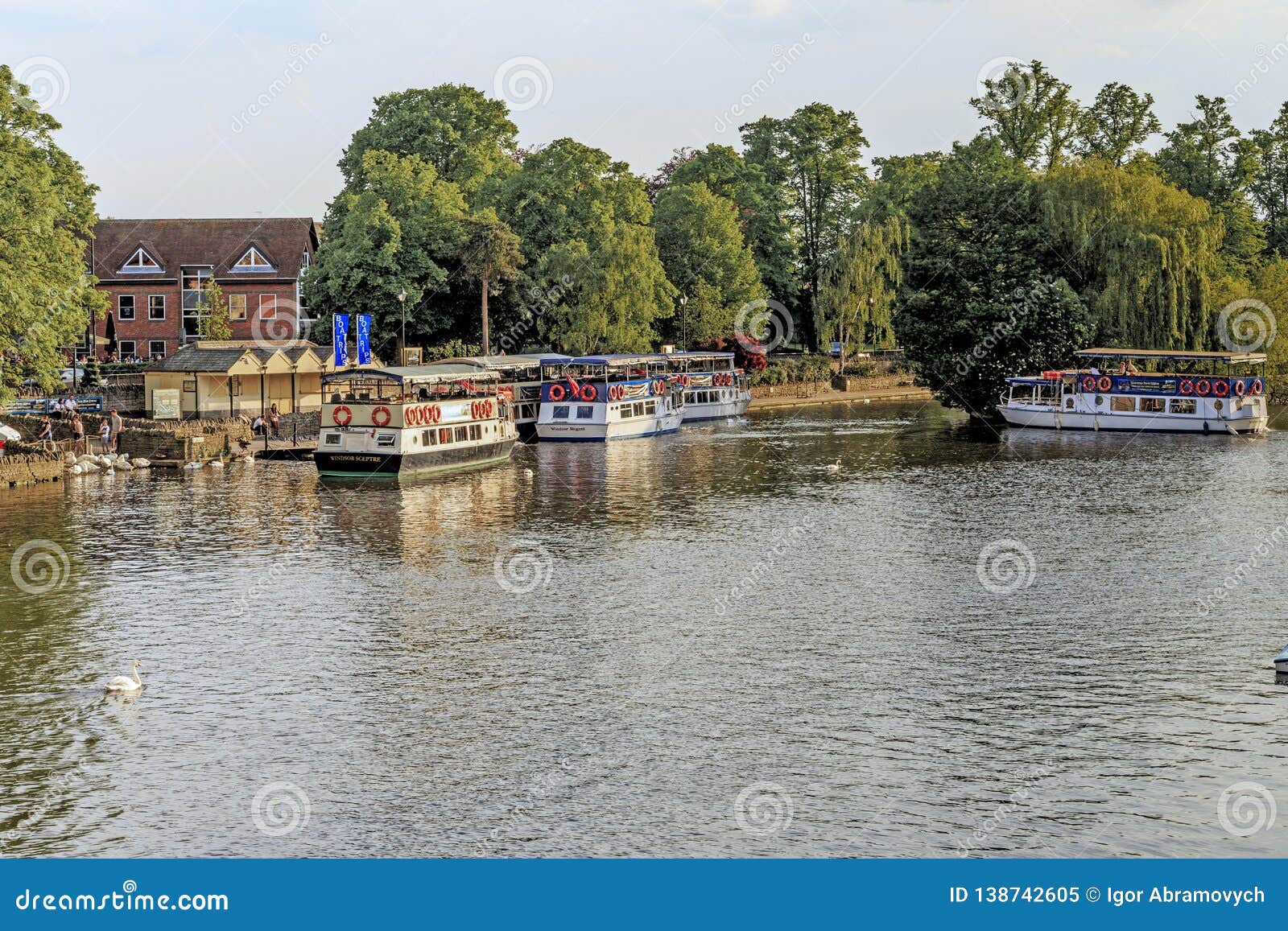 boat trips from windsor promenade