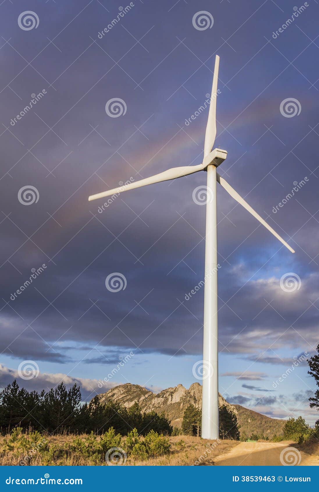 windturbine and rainbow 2