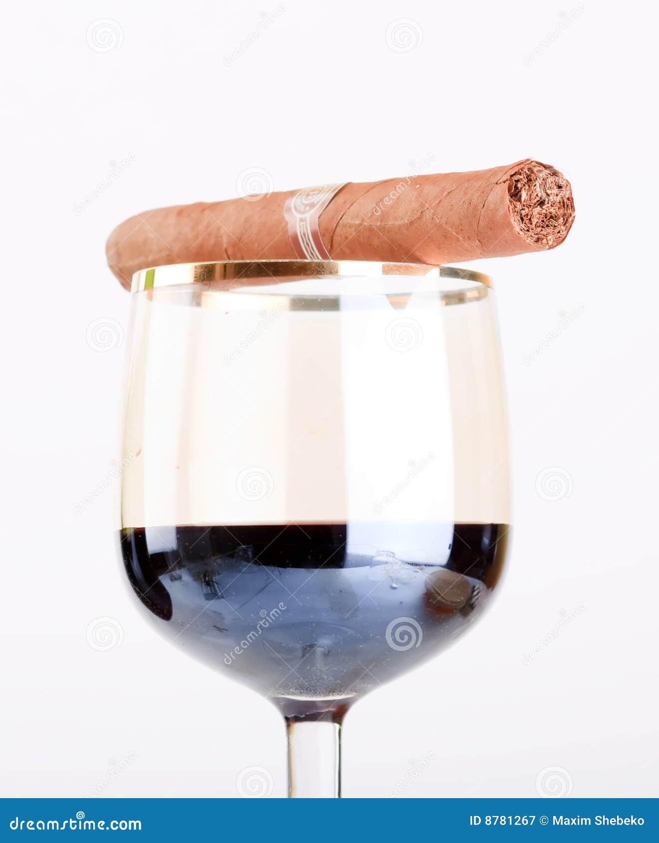 Wine glass with cigar stock image. Image of fine, taste 8781267