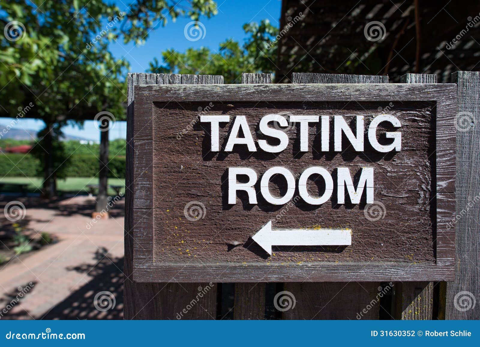 wine tasting room sign