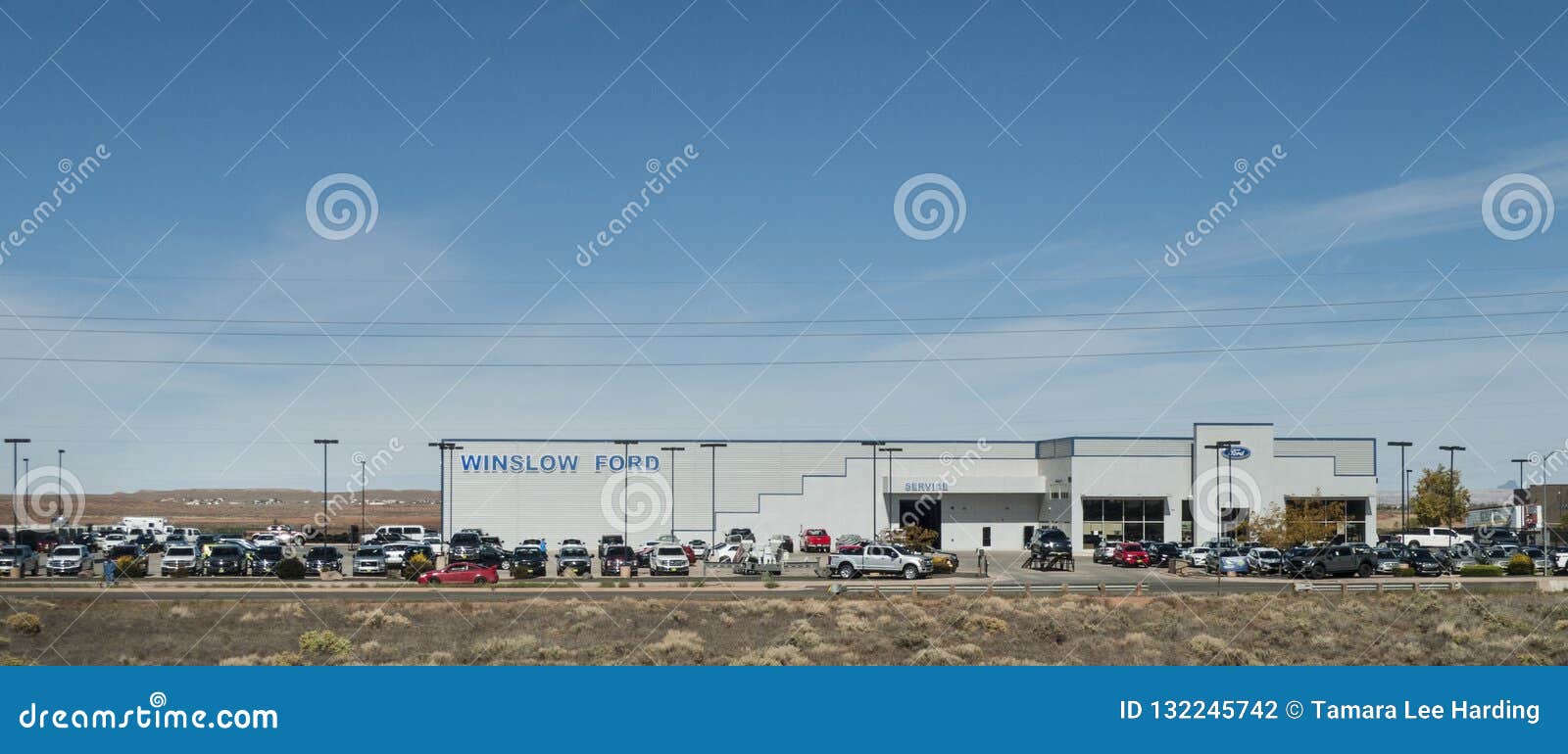 Winslow FordVerkaufsstelle in Winslow, AZ Redaktionelles