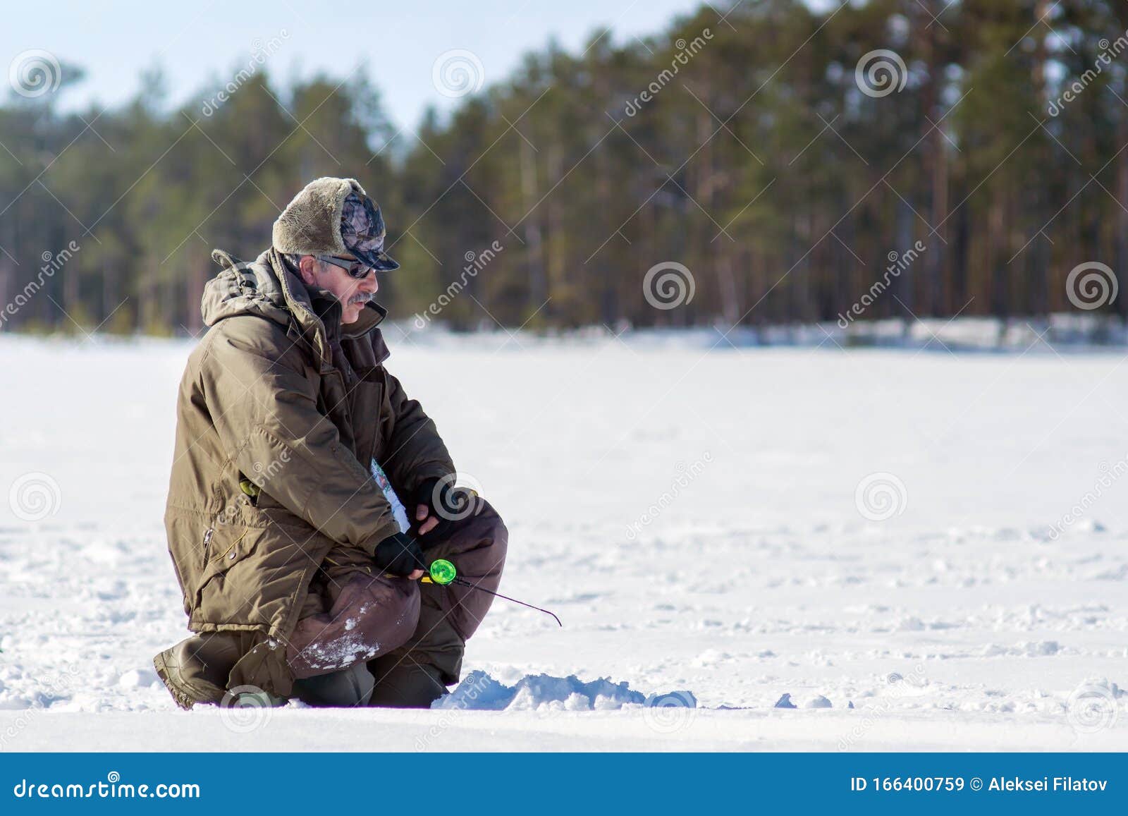 Winter Season, Siberia Winter Fishing, Winter Sports. Men`s Hobby, Fishing  in the Winter Stock Image - Image of temperature, food: 166400759