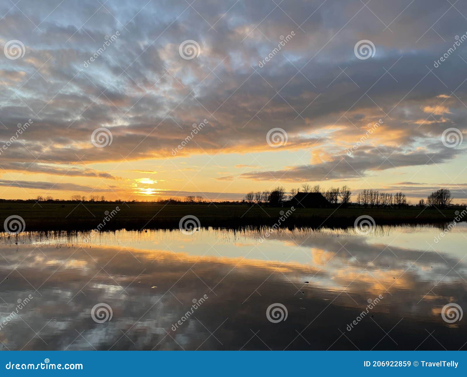 handleiding heilig fee Winter Sunset with Clouds Reflection in a Lake Around Sneek Stock Image - Image of europe, lake: 206922859 handleiding heilig fee Winter Sunset with Clouds Reflection in a Lake Around Sneek Stock Image - Image of europe, lake: 206922859