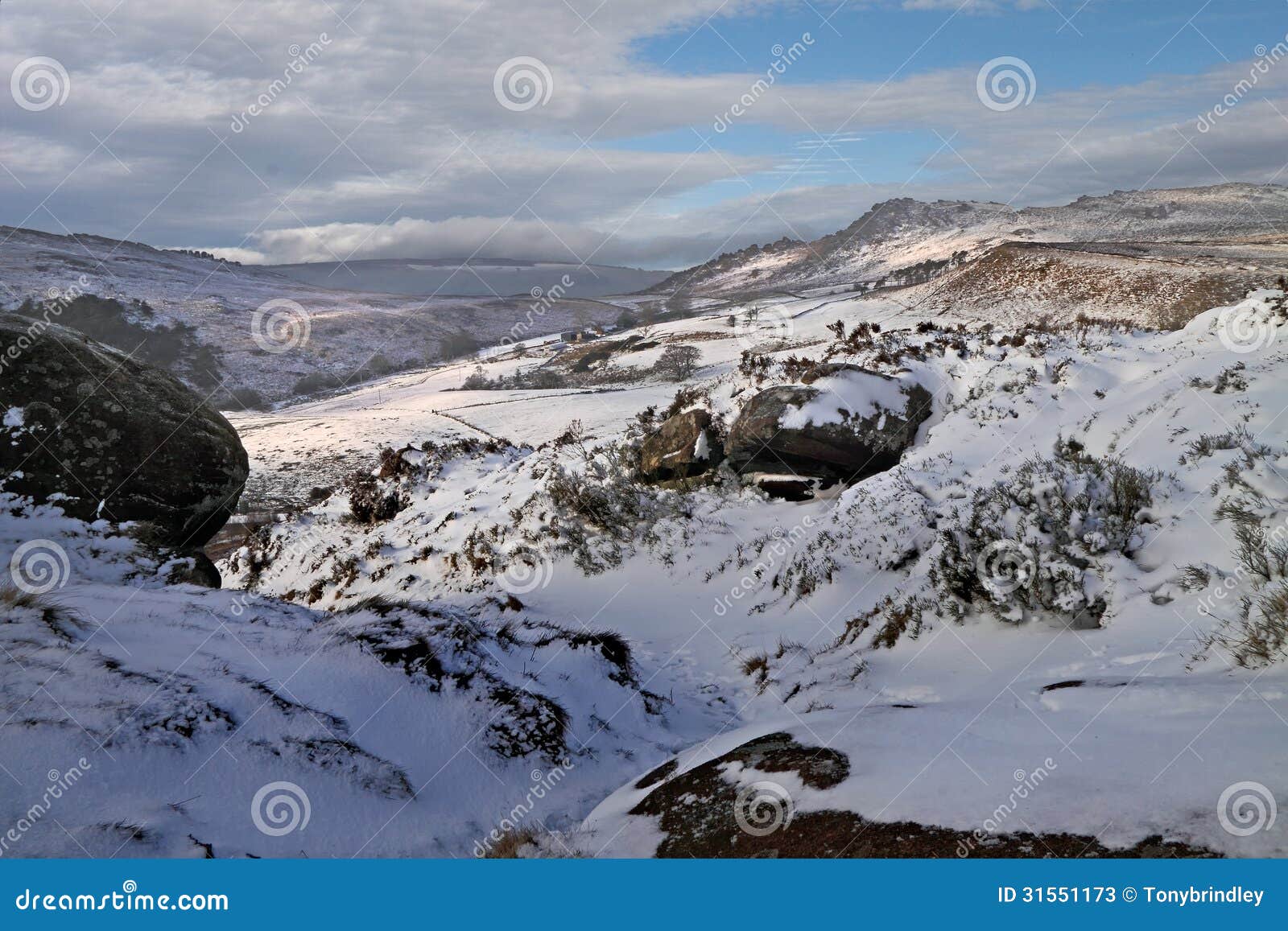 A Landscape of a Quarry in Liskeard, Cornwall, UK Stock Image - Image of  hills, landscape: 111763907