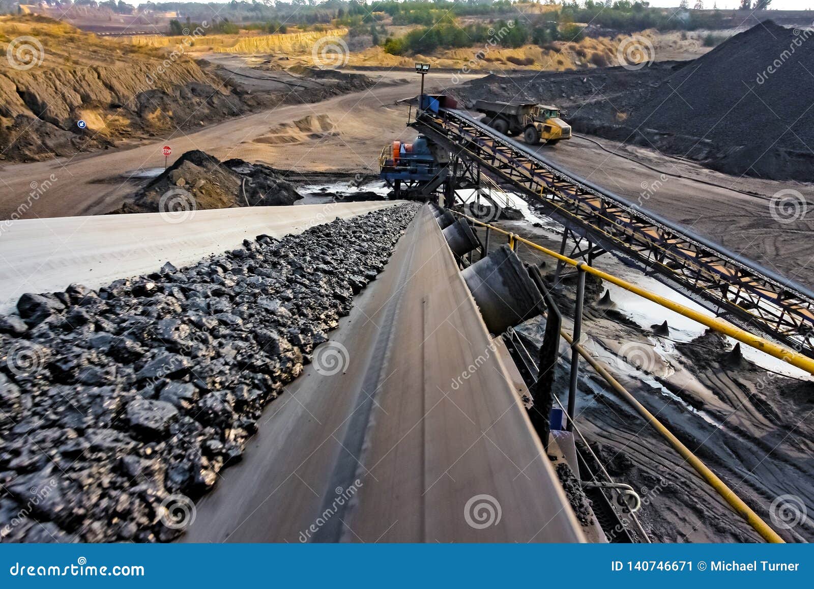 coal conveyor