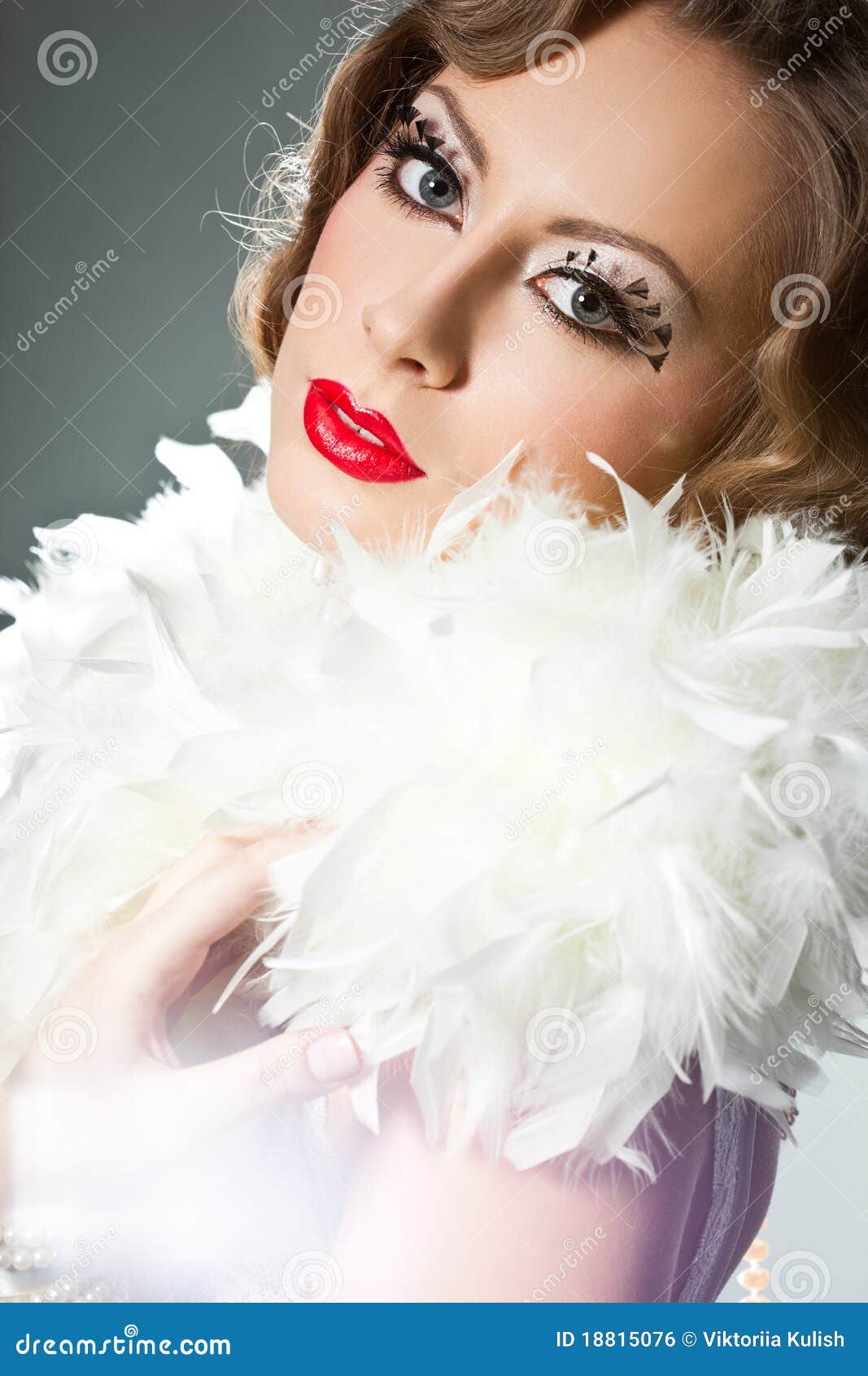 woman with art visage - burlesque