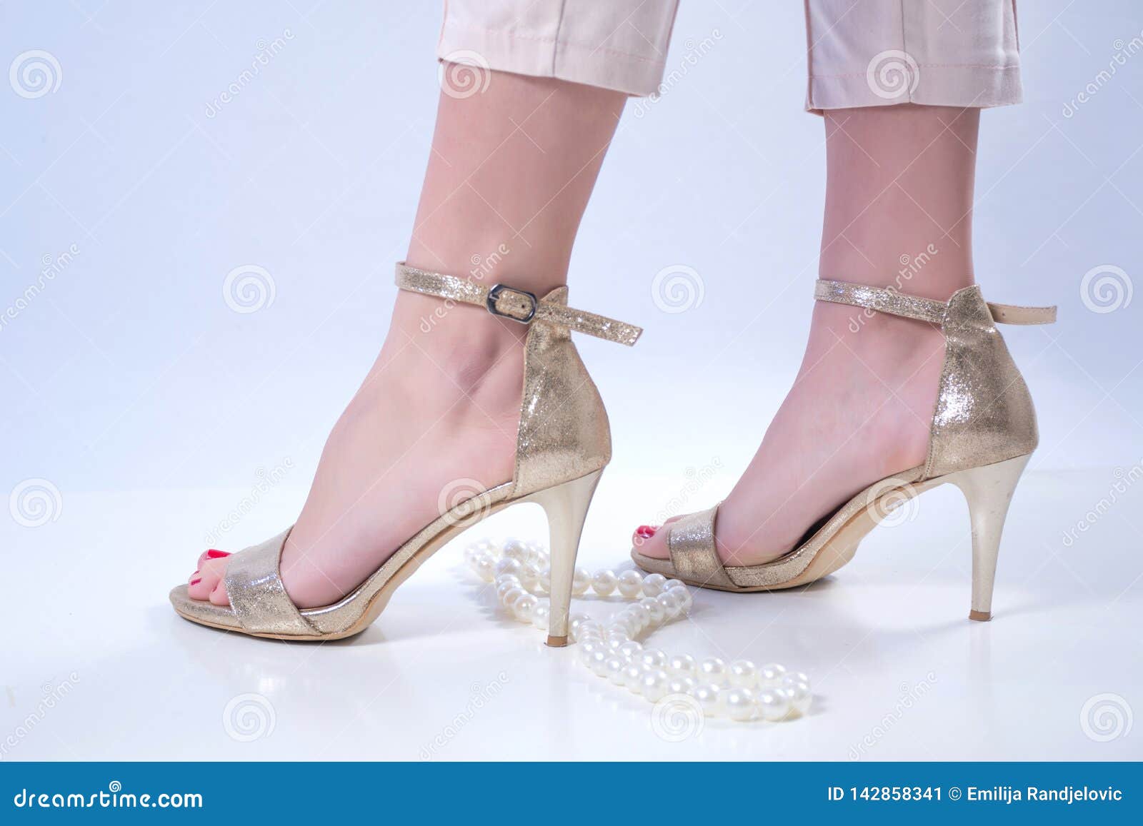 Buy Tiny Bugs Girls Bow Solid Heel Sandal - White online