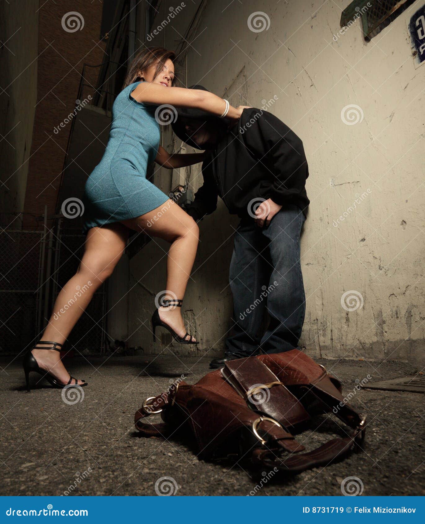 Women beating up men pictures
