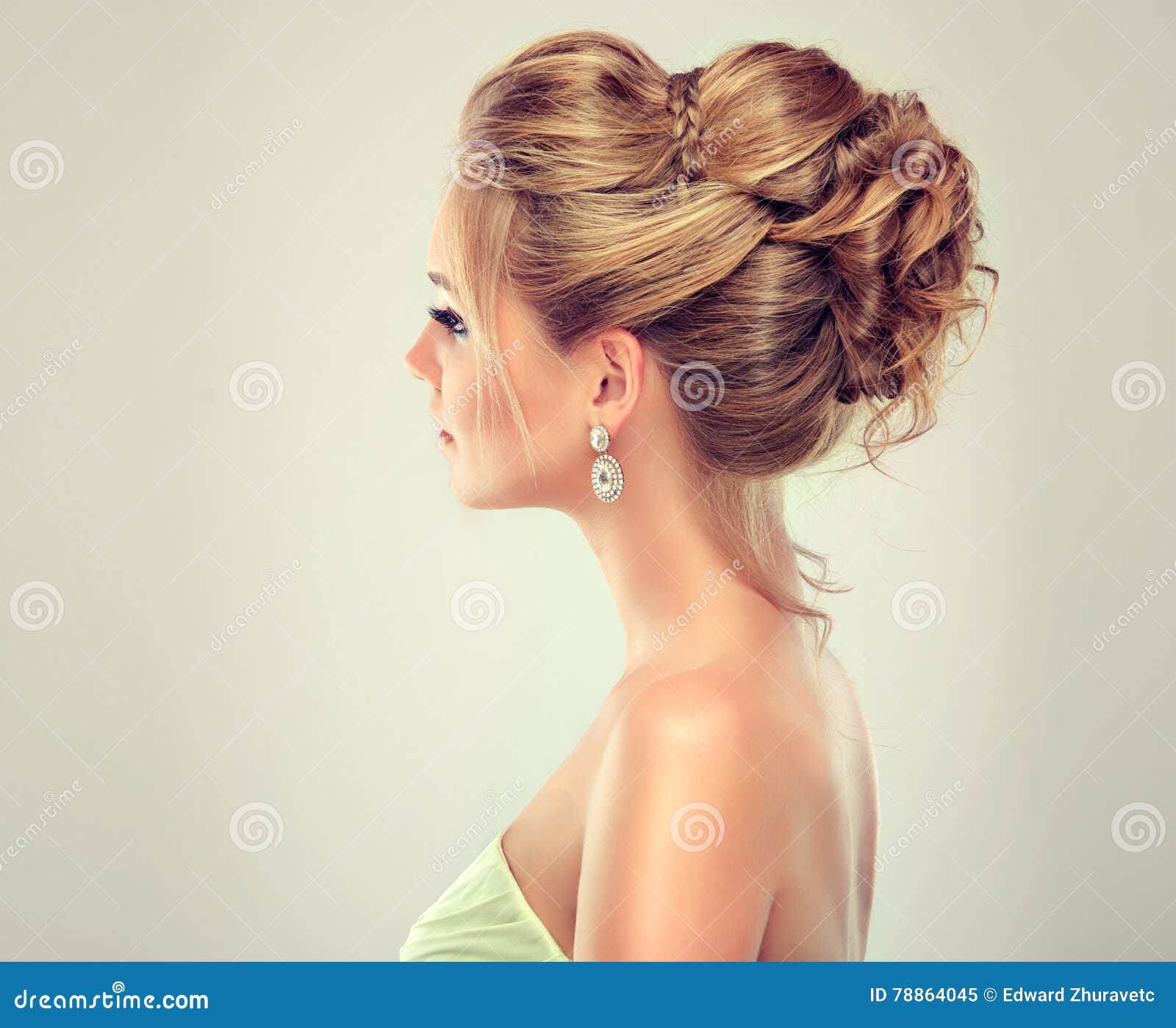 60+ Wedding Hairstyles to Suit All Styles & Hair Types - hitched.co.uk