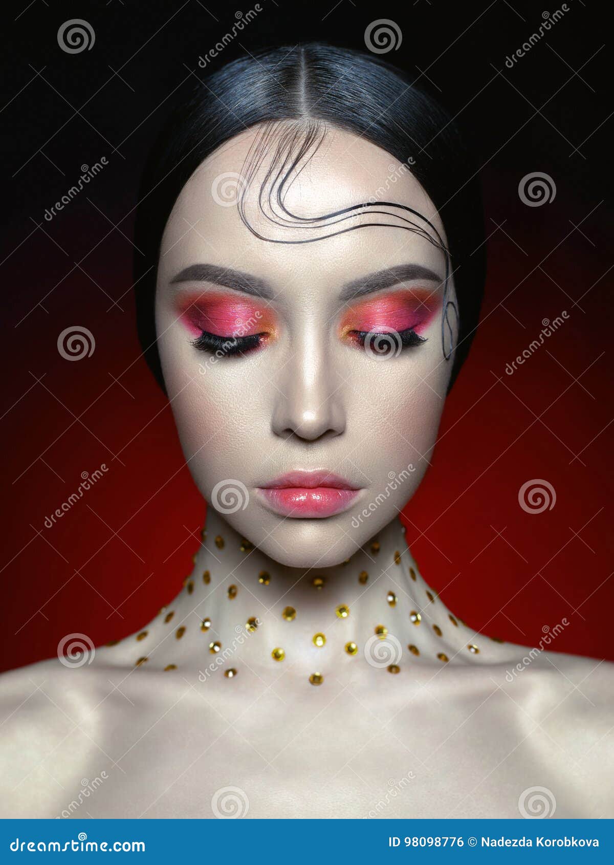 Woman with Bright Red Makeup Stock Photo - Image of look, eyeshadow ...