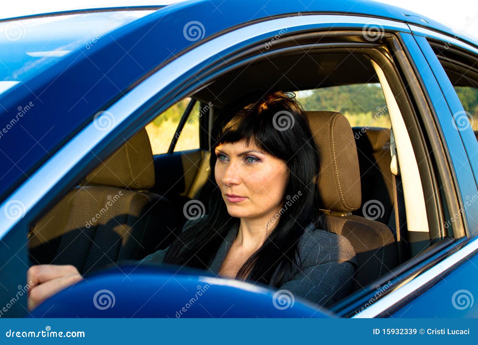truckers view of women in cars