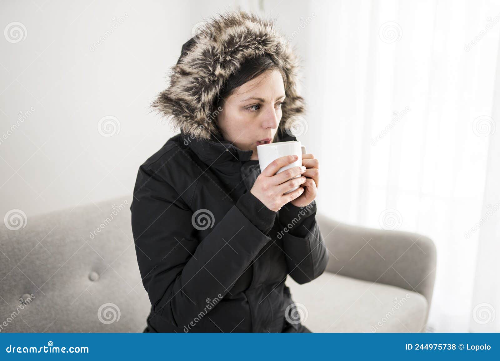Woman with Coffee and Warm Clothing Feeling the Cold Inside House on ...
