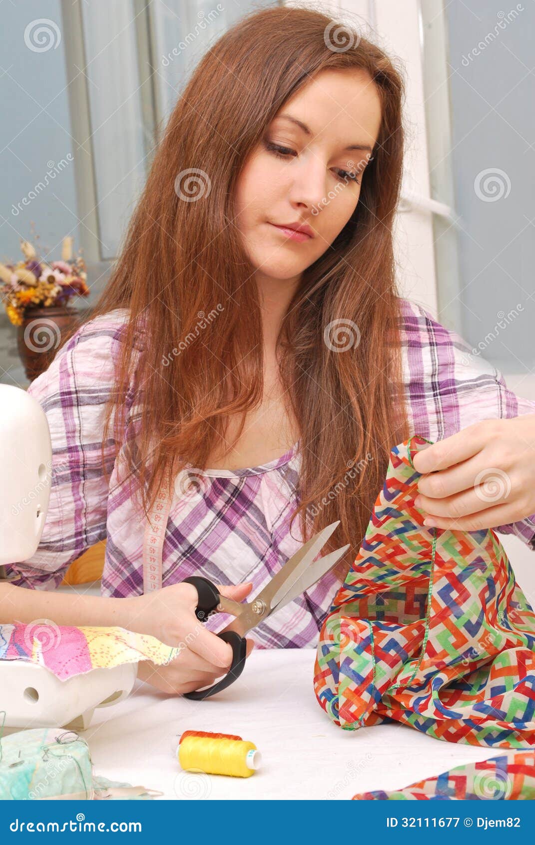 Woman cut garment and work stock image. Image of industry - 32111677