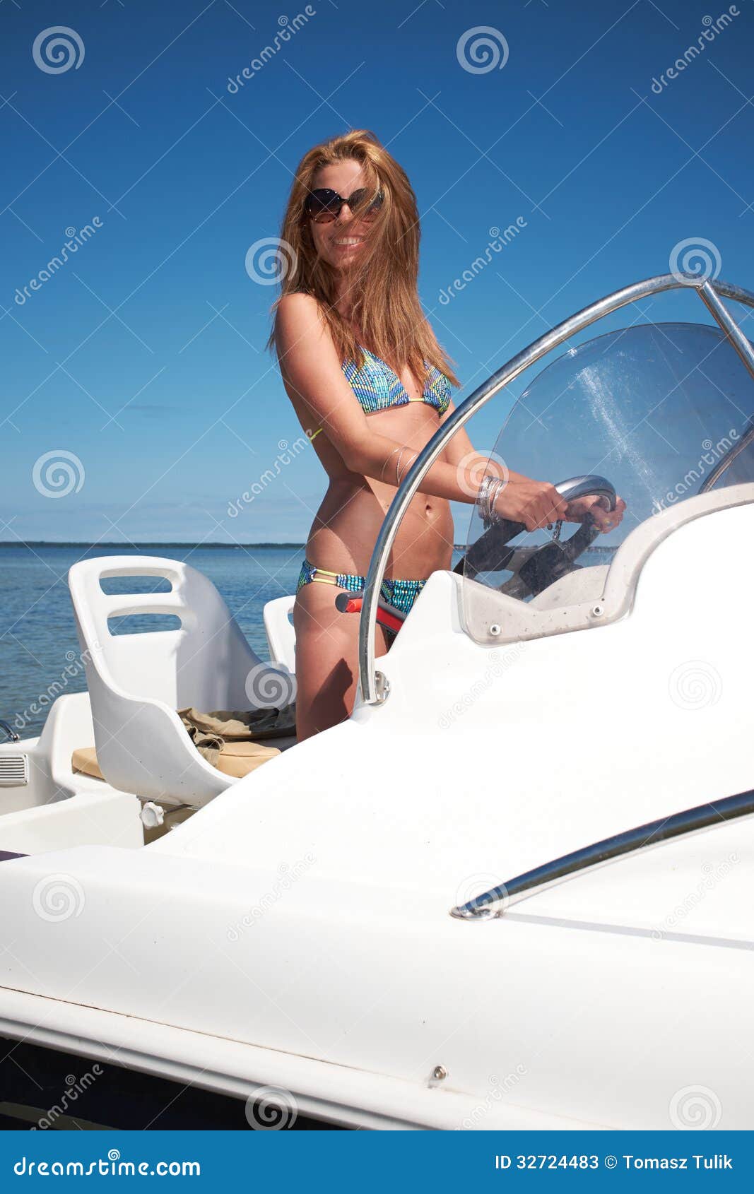 motorboat woman definition