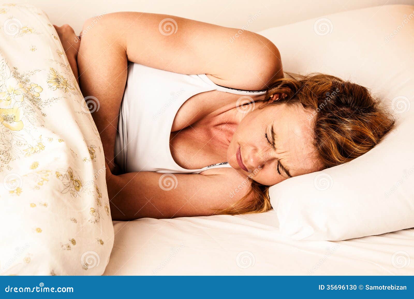 Woman Feeling Sick with Stomachache in Bed - Pain in Stomach Stock ...