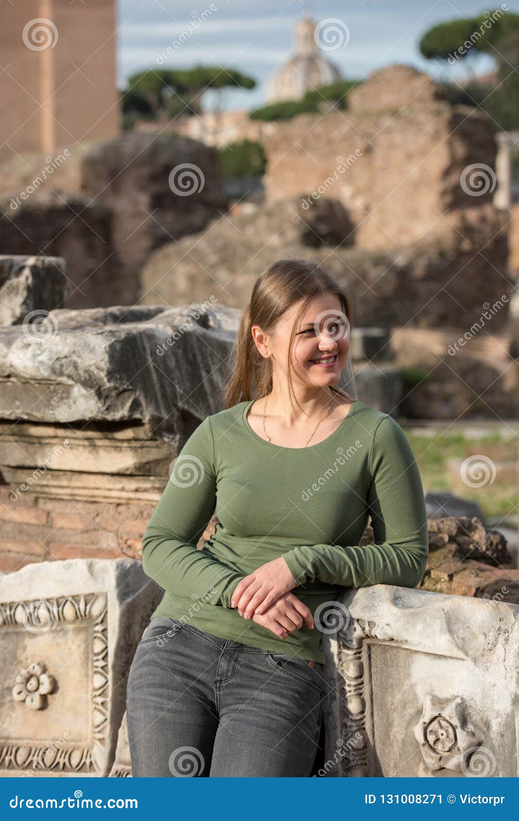woman in foro romano