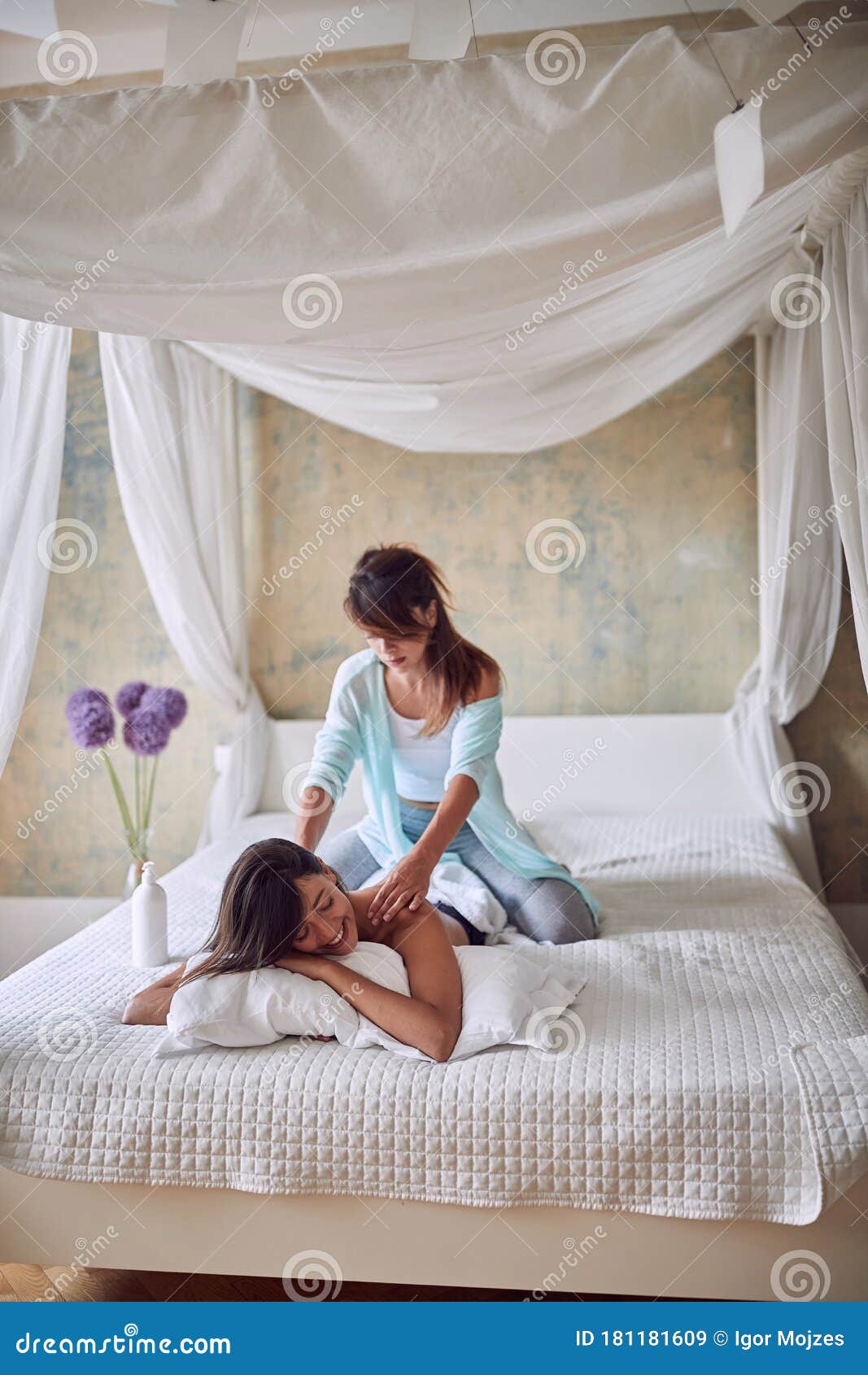 New Lesbian Massage