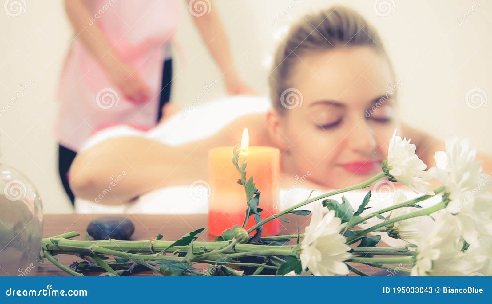 Woman Gets Back Massage Spa By Massage Therapist Stock Image Image Of Medical Salon 195033043